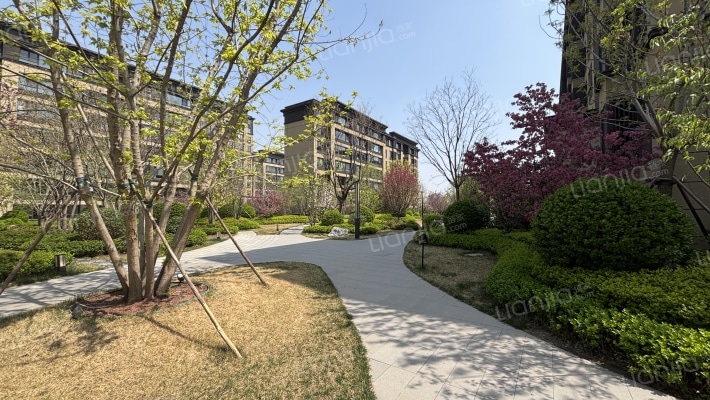 东方和府外景图