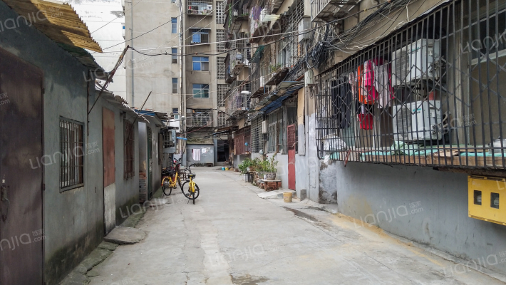 华晨公寓外景图