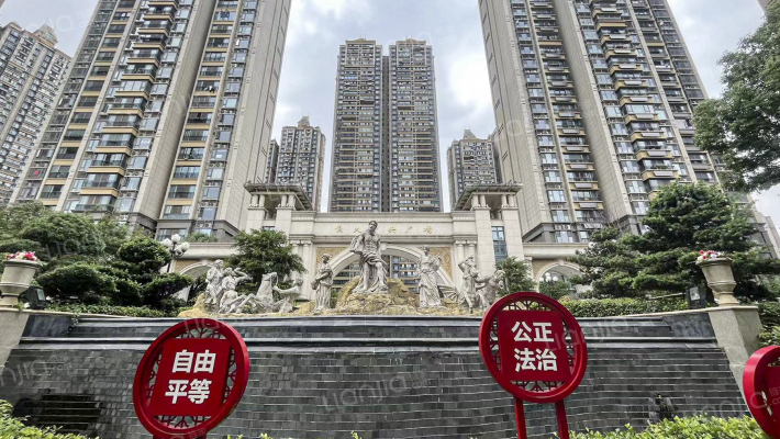 恒大中央广场A区外景图