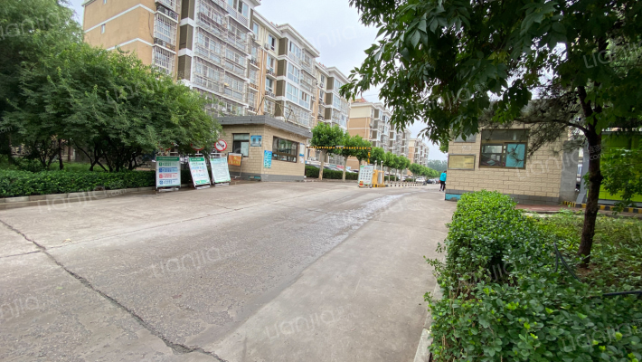 嘉益园小区外景图