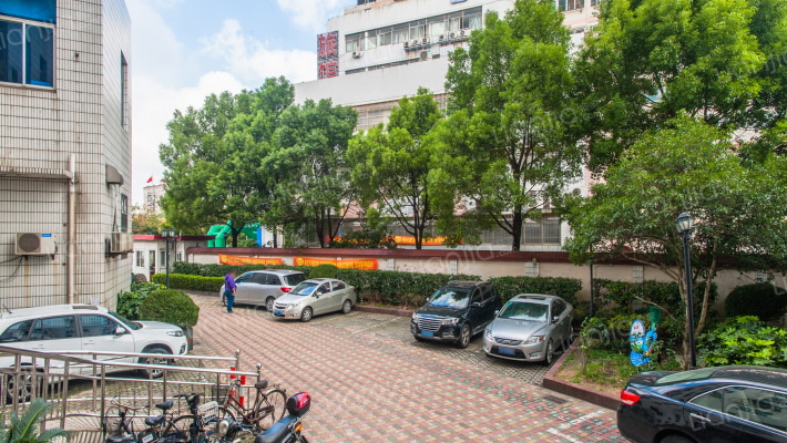 东莲大厦外景图