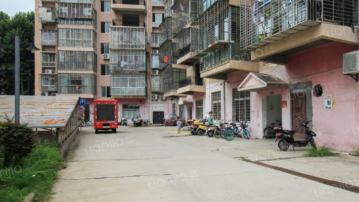 襄江岸美林丽舍外景图