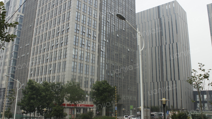 盛和大厦外景图