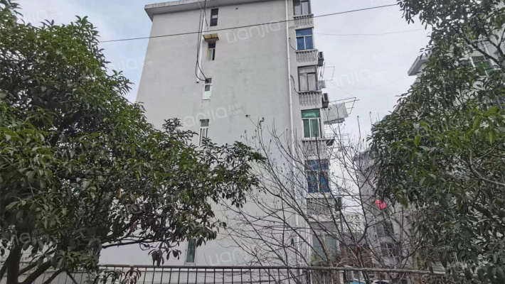 市政宿舍外景图