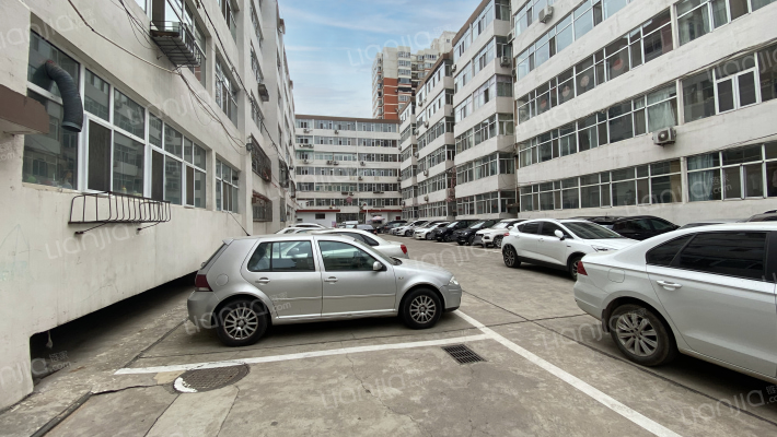 太原市地税局宿舍区外景图