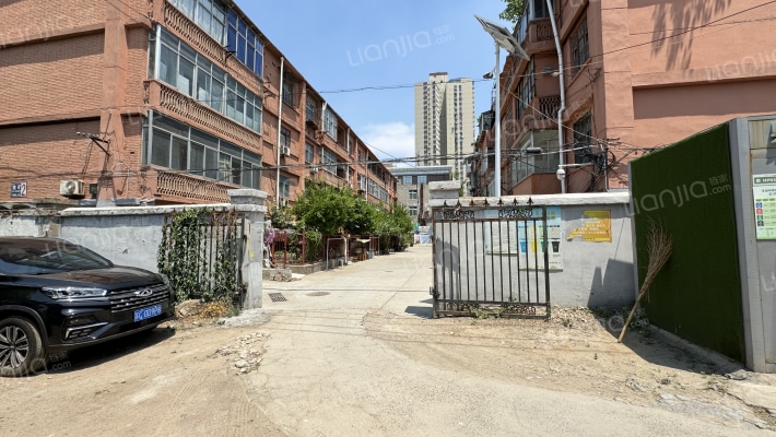 地矿小区外景图