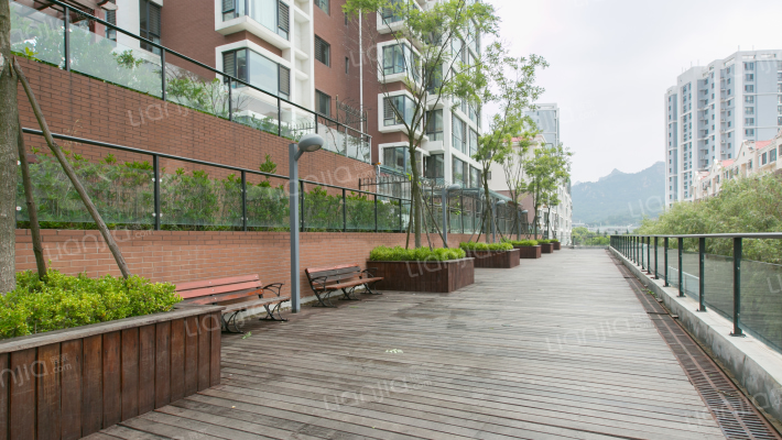 天山华庭外景图