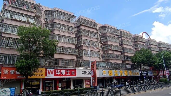 长虹农贸市场小区外景图