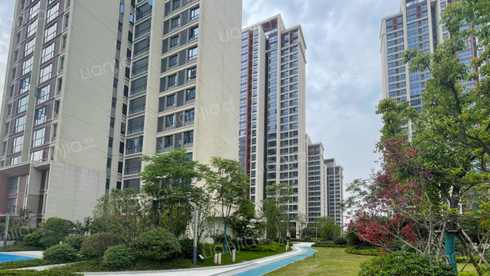 湖北交投·颐和华府外景图