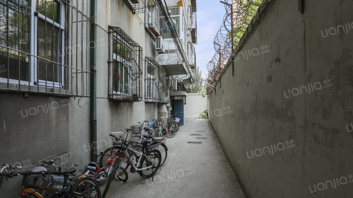 省地震局宿舍外景图