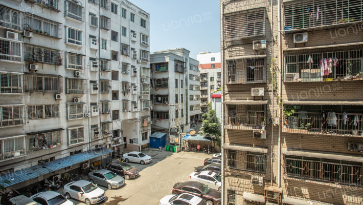 襄州区公路管理局家属院外景图