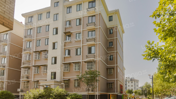 南漪路拆迁安置房外景图