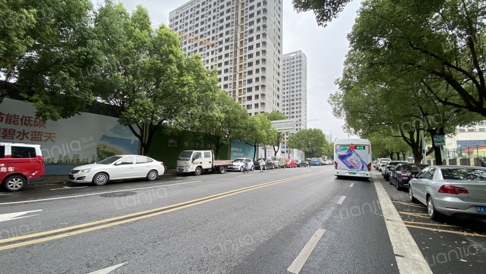 观山隐秀外景图