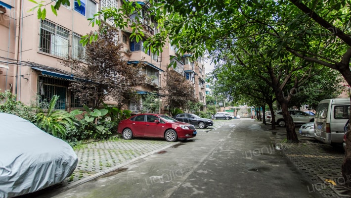 致祥路37号外景图