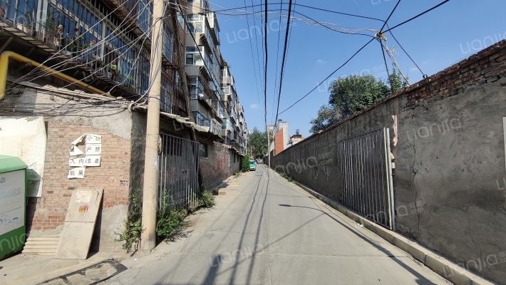 甘肃省煤炭储运公司家属院外景图