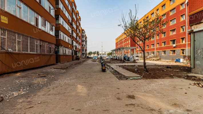 轻铁湖光花园一期外景图