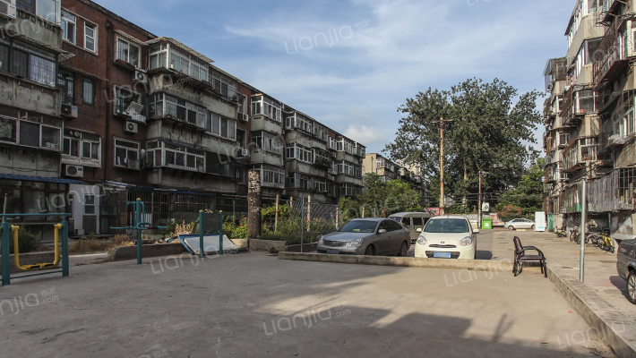 唐山市政楼外景图