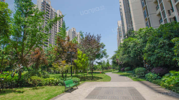 富力城蝶花岸外景图