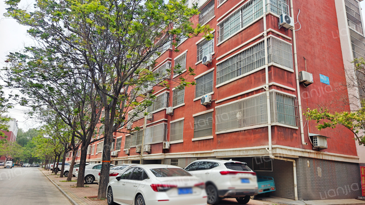 膏城花园外景图