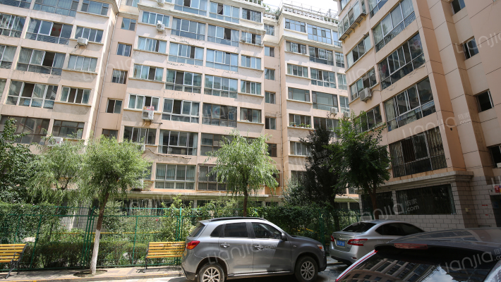 滨河花园外景图