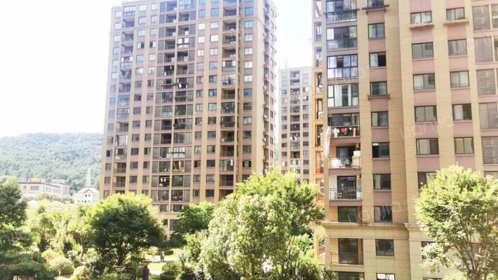 佳源优优锦城外景图