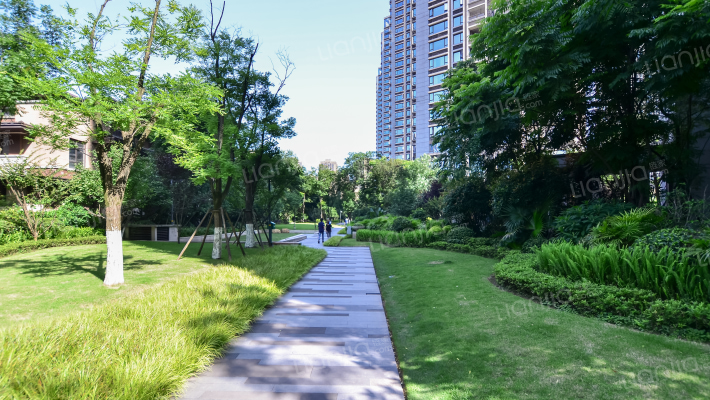 万科悦峰外景图