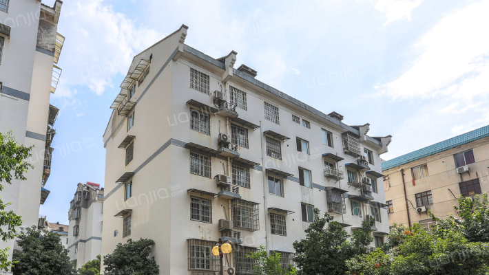 塘南夹塘公寓外景图