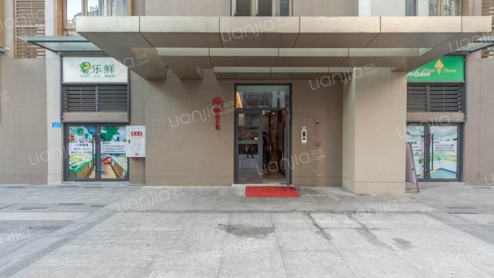 东原晴天见外景图