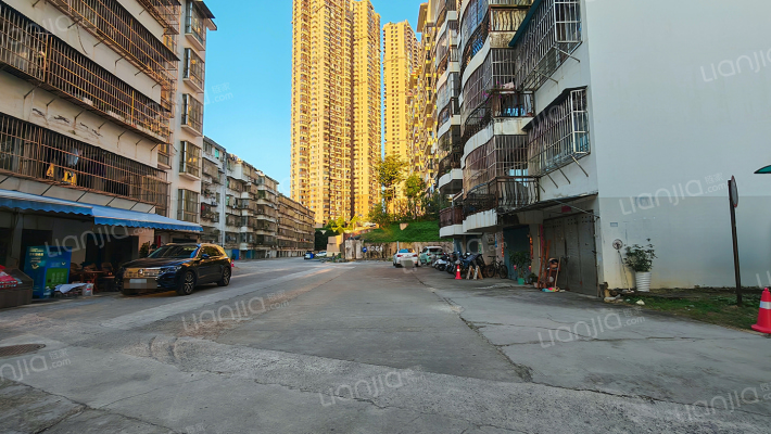 龙腾小区外景图