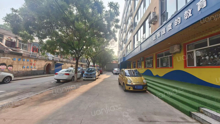 工行宿舍外景图