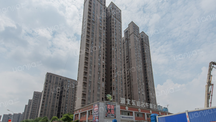 红旗欣居C区外景图