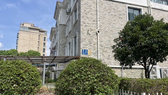 温莎花园外景图