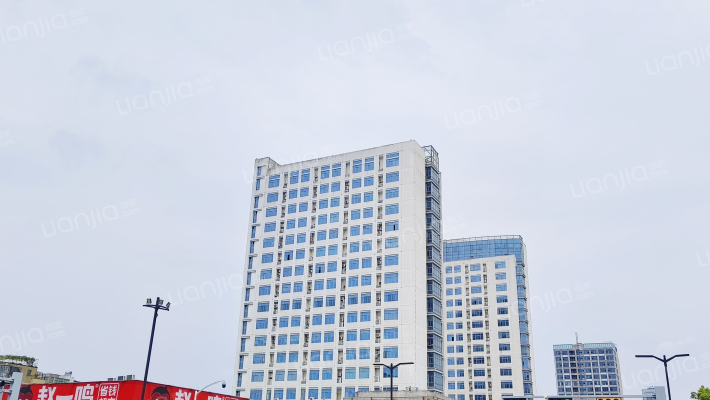 名宇商务广场外景图