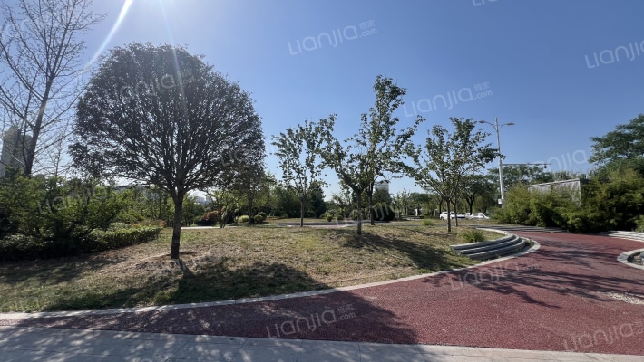 世茂璀璨倾城东区外景图