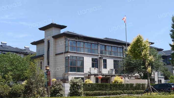 中凯龙湖领墅外景图