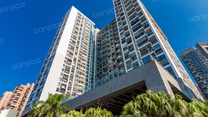 前进大厦外景图