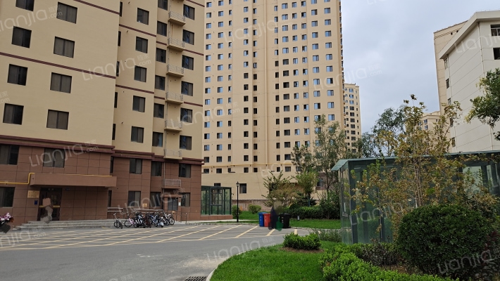 西北师大北校区教师公寓楼外景图