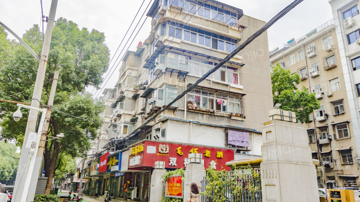 湖北省人力资源和社会保障厅宿舍外景图