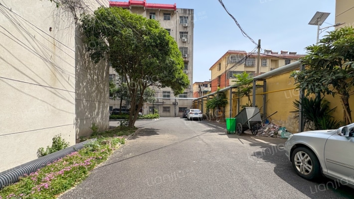 人行家属院(交通路1055号)外景图