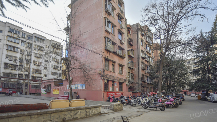 六厂东街外景图