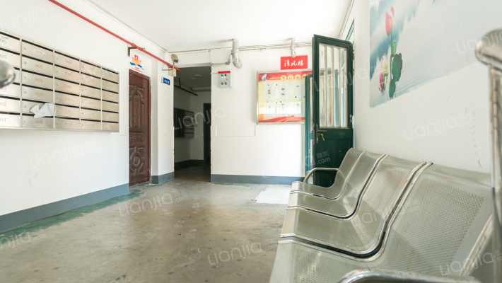 华鼎大楼外景图