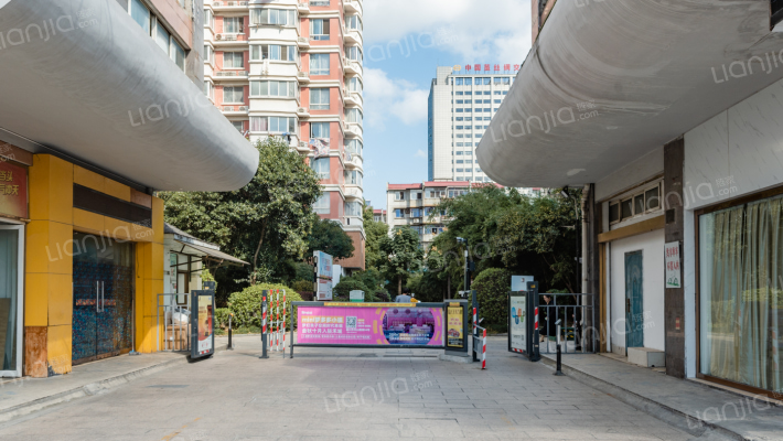 嘉興名人國際花園房價怎麼樣名人國際花園房源戶型圖小區車位交通地址