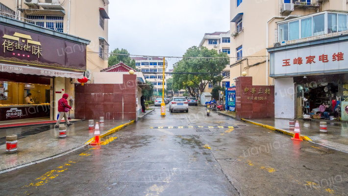 申莘三村外景图