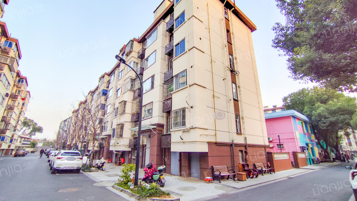 嘉兴市农行宿舍外景图