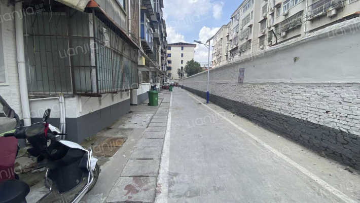 烟机厂宿舍楼外景图