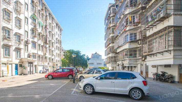 景泰公寓外景图