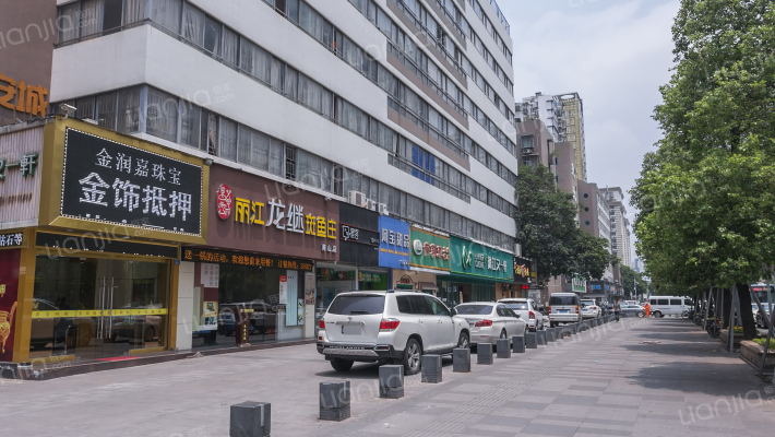 创华学生公寓外景图