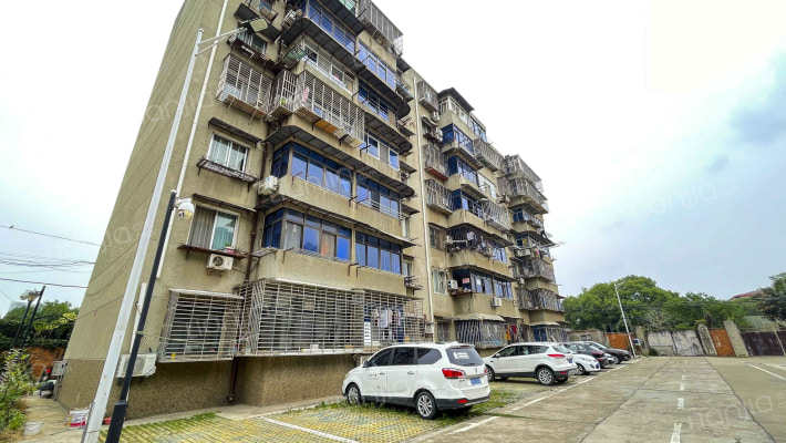 铁十一局家属院外景图