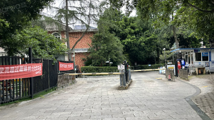 欧景蓝天外景图