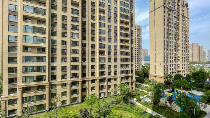 保利天悦一期外景图